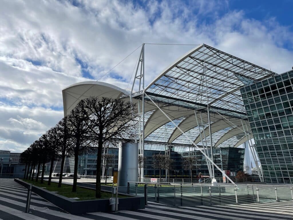 Munich Airport (MUC) to Innsbruck Airport (INN)